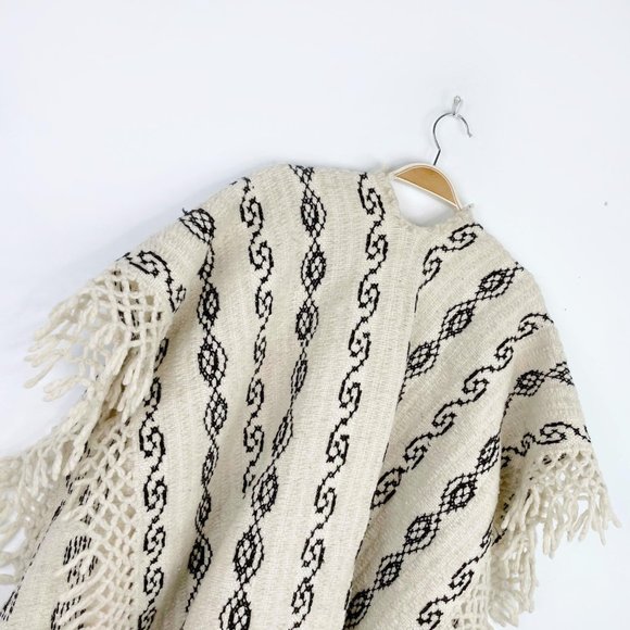 ⚡️SOLD⚡️ vintage wool western caftan poncho - one size - Picture 4 of 6